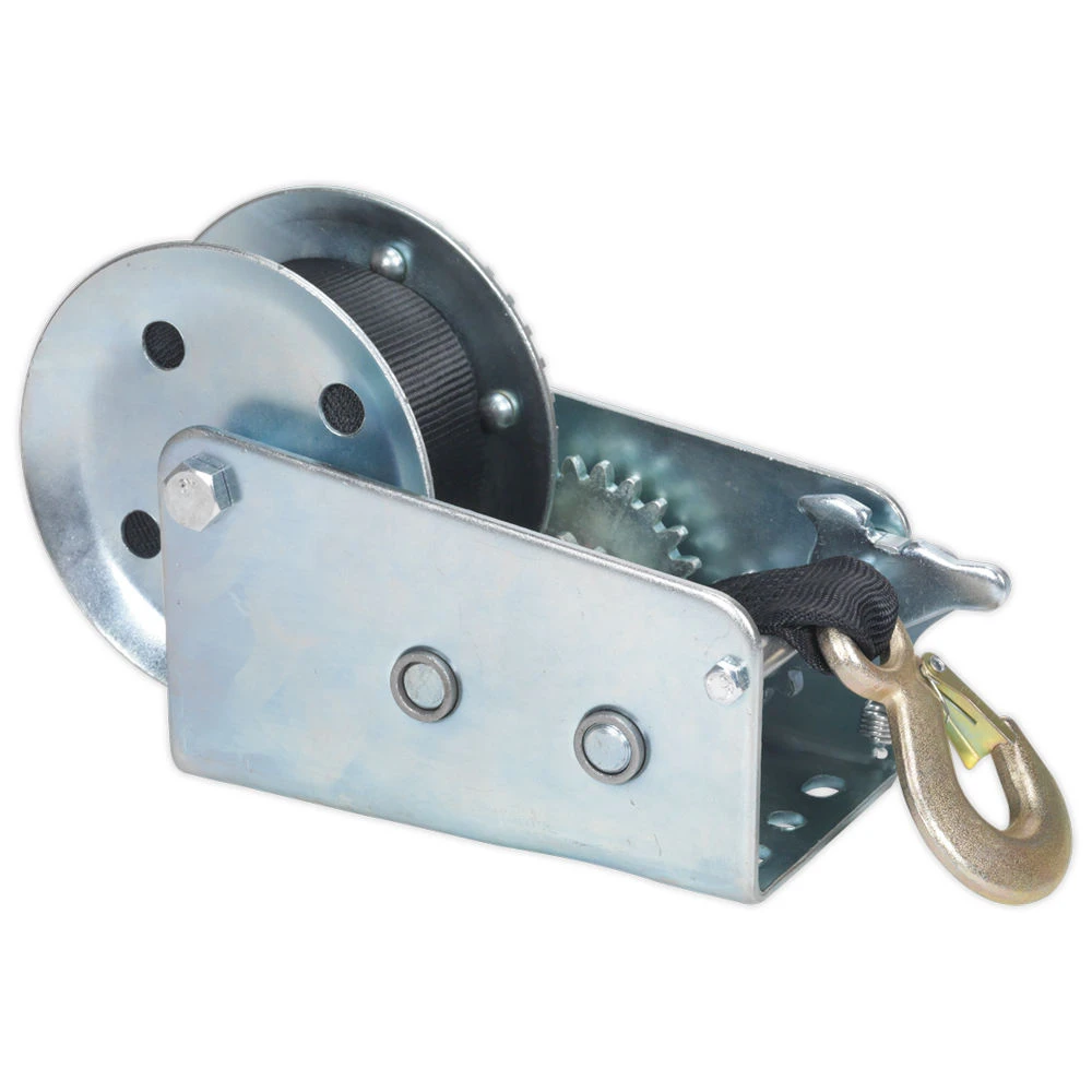 Sealey GWW2000M Geared Hand Winch 900kg Capacity With Webbing Strap - Image 2