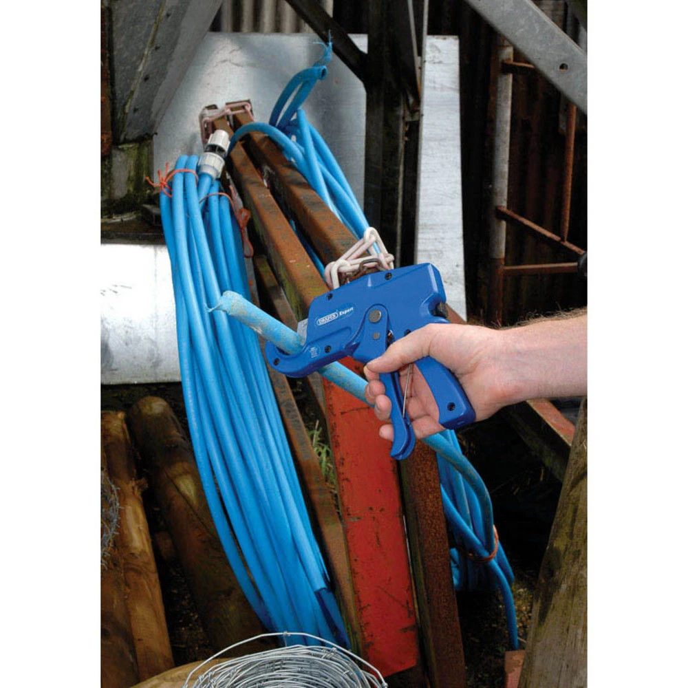 Draper Expert 35mm Capacity Plastic Pipe/Moulding Cutter - Image 3